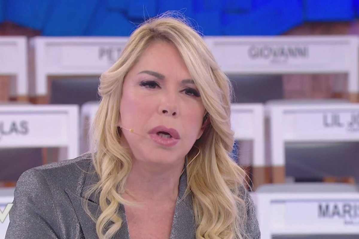 Amici, scontro tra Gigi D’Alessio e Anna Pettinelli (Foto Mediaset Extra - sant-agostino.it)