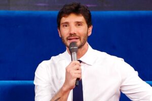 Sanremo 2027, Stefano De Martino chiama Maria De Filippi e Francesca Fagnani