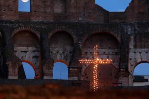 Via Crucis 2026, il messaggio che scuote il mondo: “Anche nella guerra c’è speranza”