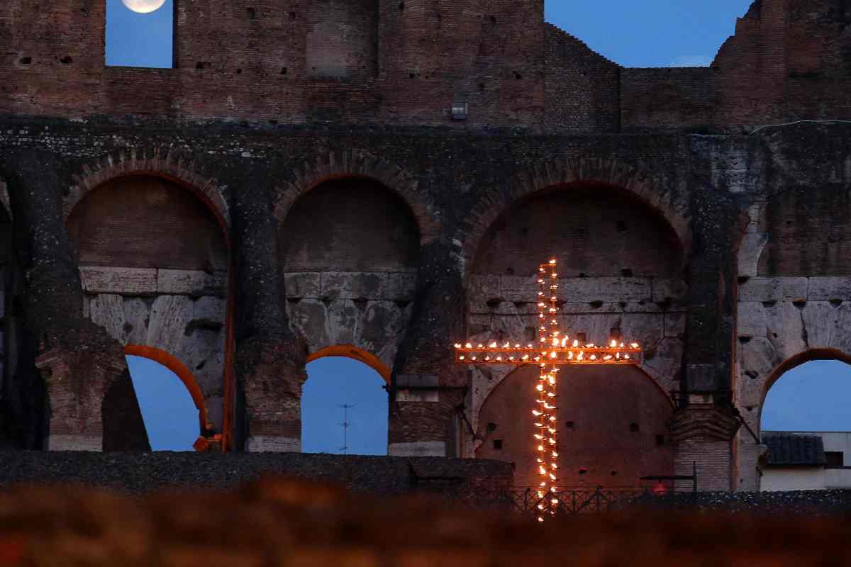 Via Crucis 2026, il messaggio che scuote il mondo: “Anche nella guerra c’è speranza”